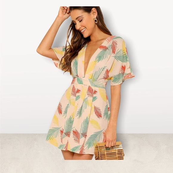 Dresses & Skirts - Ditsy Floral Plunge V-Neck A Line Feather Dress